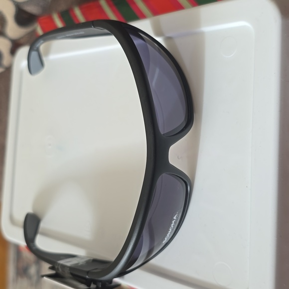 SONOMA BRAND MEN'S 100% UV PROTECTION BLACK SUNGLASSES - Picture 1 of 13